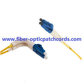 Bota flexível do LC da fibra ótica bota 2mm de 90 graus 3mm para a ligação em ponte ótica do cabo de remendo do LC da fibra ótica